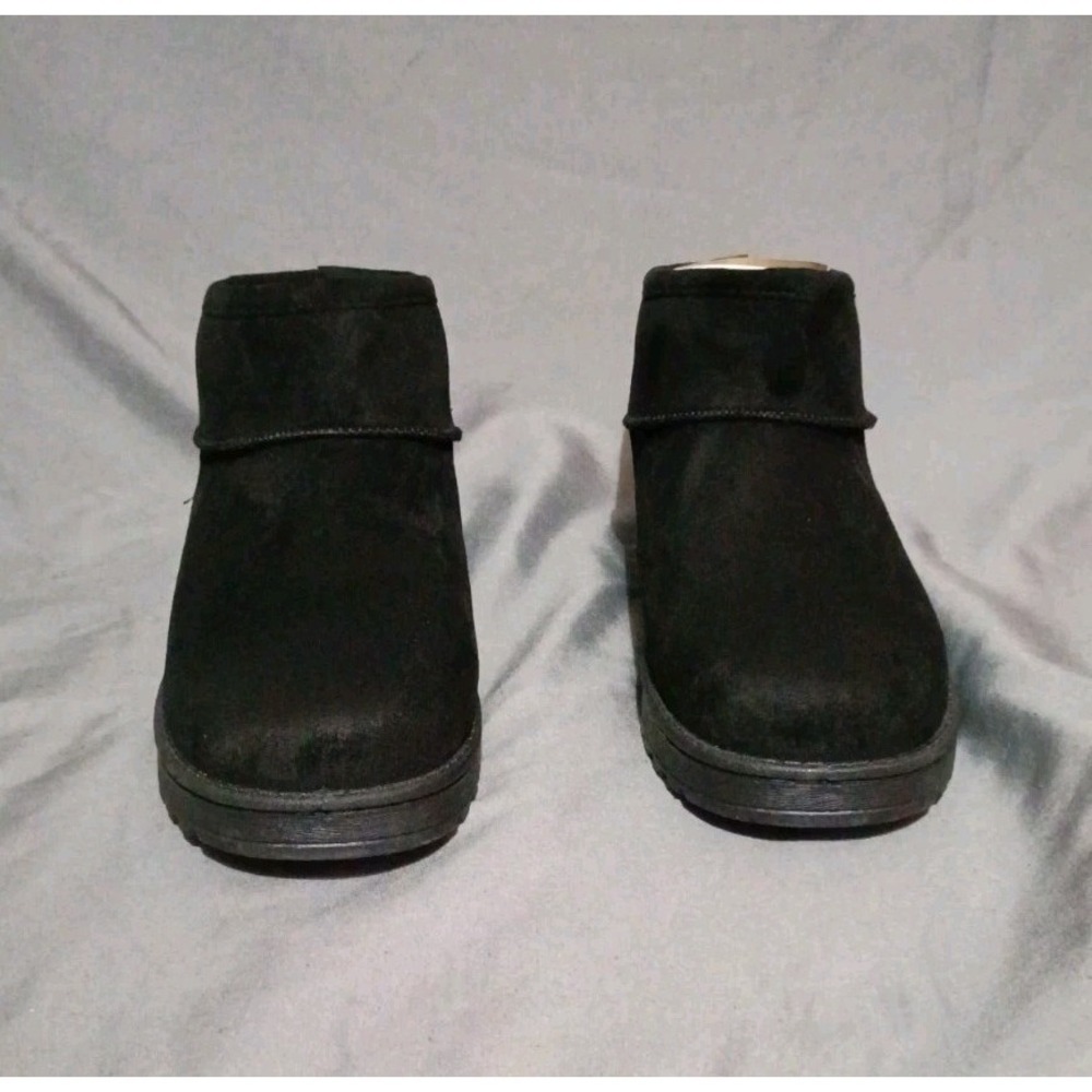 NEW - So Goods For Life Paulina Black Furry Boots‎ - Womens 8.5M